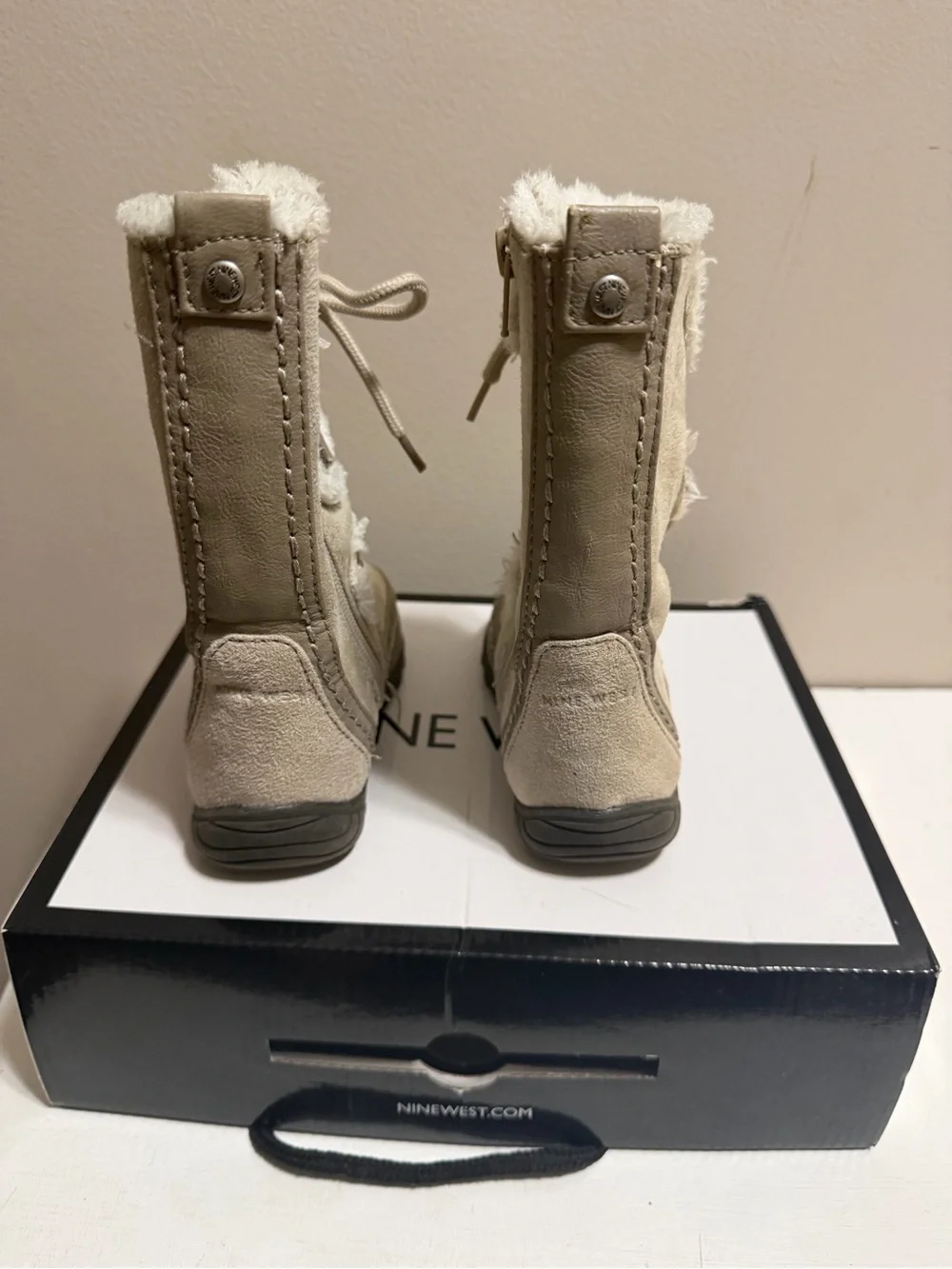 Nine West Girls Daffodil Off White Faux Fur Winter Boots Size 7